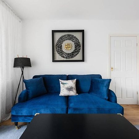 The Bluebird - One Bedroom Apartment In Watford Watford  Ngoại thất bức ảnh
