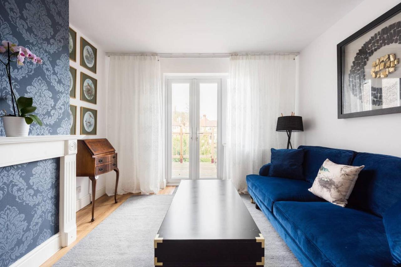 The Bluebird - One Bedroom Apartment In Watford Watford  Ngoại thất bức ảnh